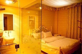 Lucky 5 Million Express Hotel Yuxi Kunming Extérieur photo