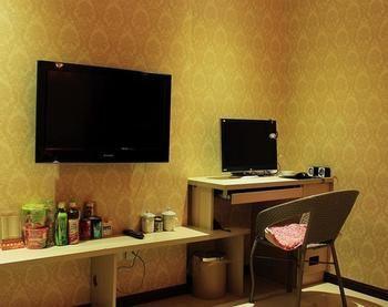 Lucky 5 Million Express Hotel Yuxi Kunming Extérieur photo